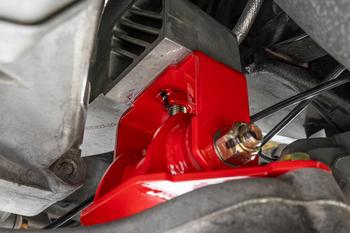 TM570 - Transmission/differential Mount, Polyurethane